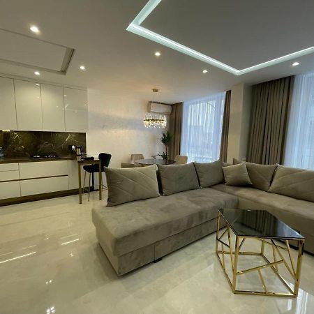 Apartments Vip Avalon Lviv Kültér fotó