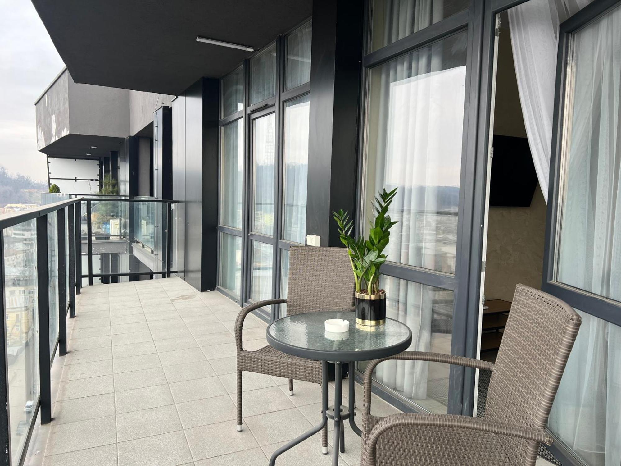 Apartments Vip Avalon Lviv Kültér fotó